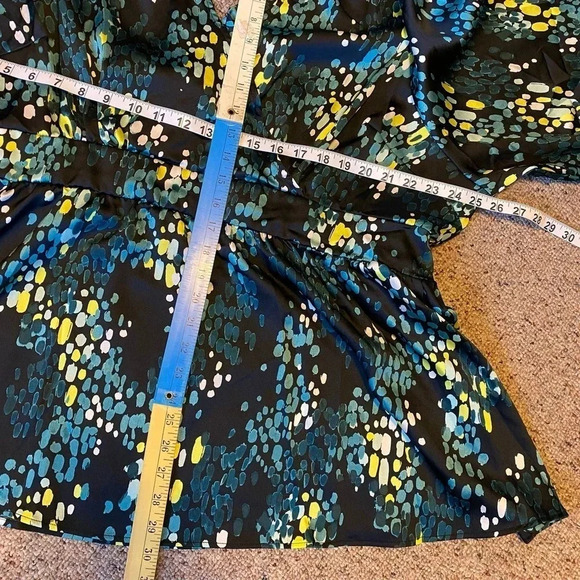 Torrid Satin Surplice Tie Cut Back Long Sleeve Summer Top Women Plus 3/3X - Picture 3 of 5